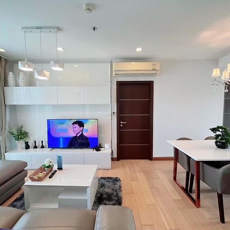 Sweet Family Room Near Old City Чиангмай Экстерьер фото